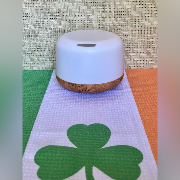 Electronic Ultrasonic Light Changing Oil Diffuser Humidifier 300 ML - Picture 5 of 16